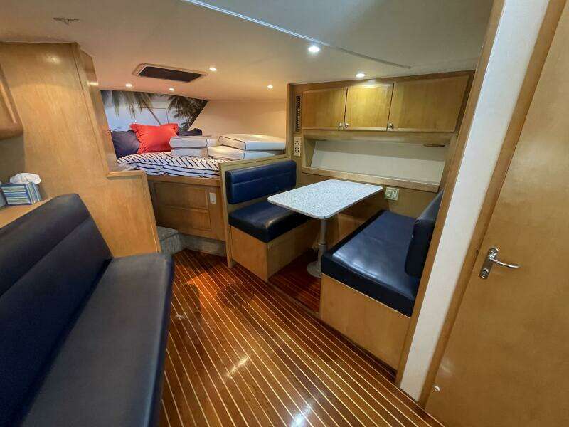 No Worries 39ft Hatteras Yacht For Sale