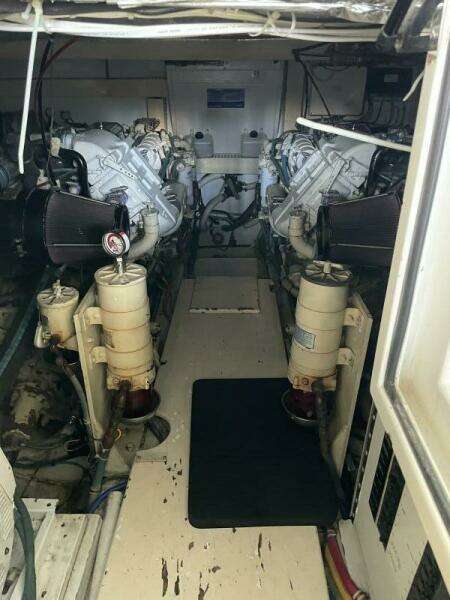 No Worries 39ft Hatteras Yacht For Sale