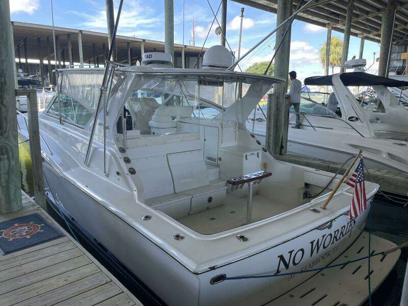 No Worries 39ft Hatteras Yacht For Sale