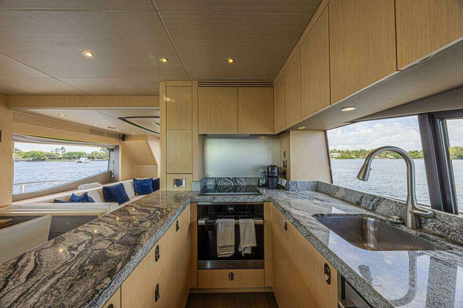 Dirty Dawg 75ft Sunseeker Yacht For Sale