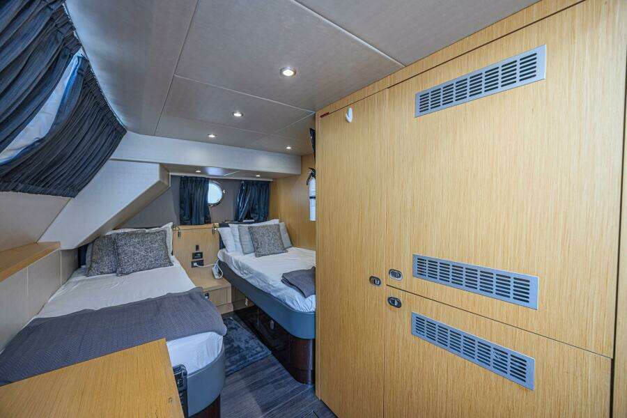 Dirty Dawg 75ft Sunseeker Yacht For Sale