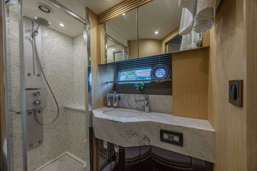 Dirty Dawg 75ft Sunseeker Yacht For Sale