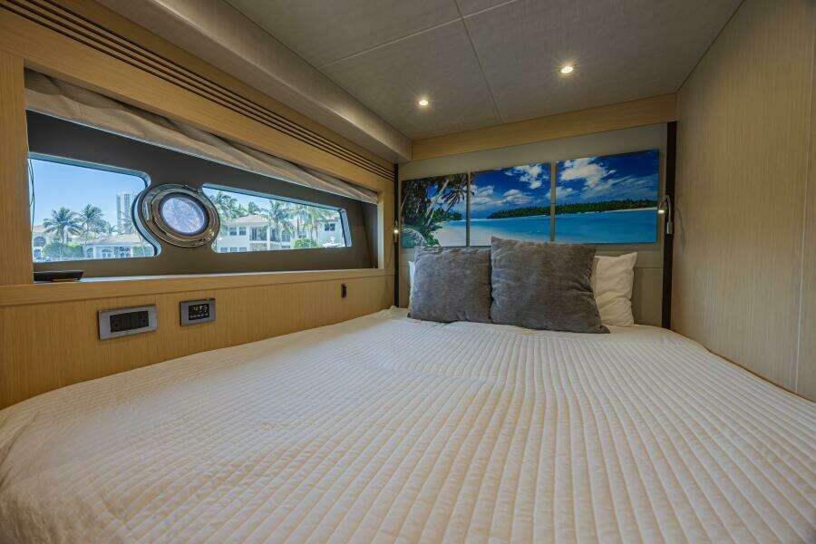 Dirty Dawg 75ft Sunseeker Yacht For Sale