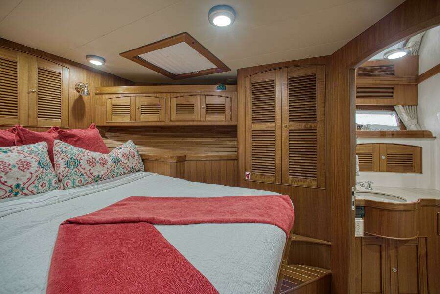 RODE RUNNER II 70ft Marlow Yacht For Sale