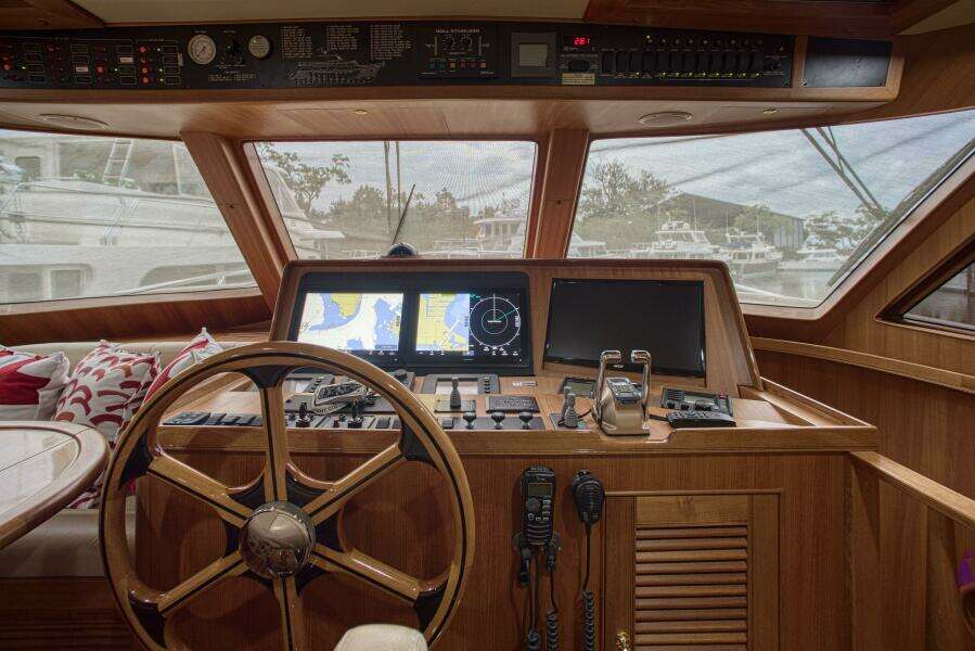 RODE RUNNER II 70ft Marlow Yacht For Sale