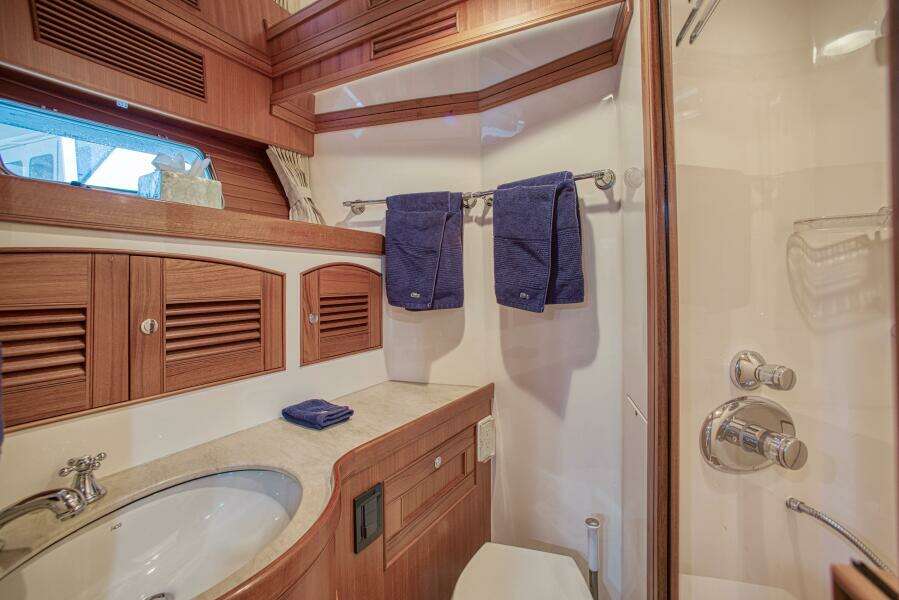 RODE RUNNER II 70ft Marlow Yacht For Sale