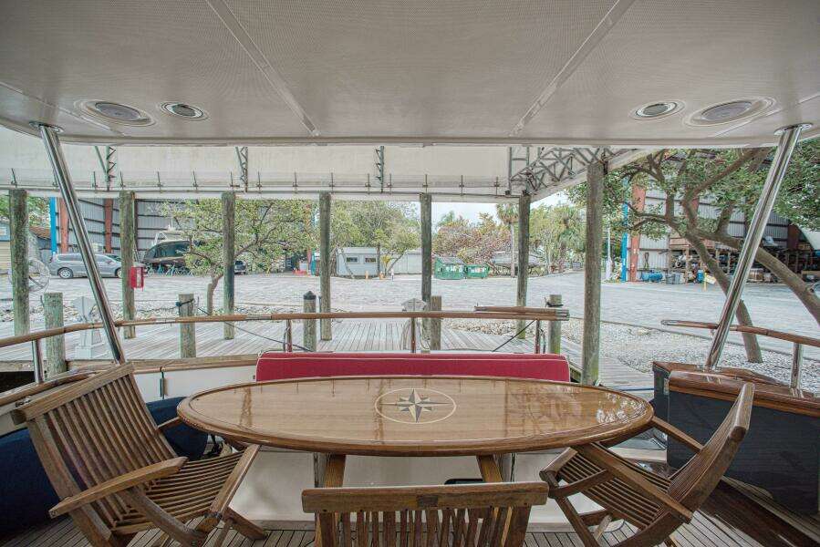 RODE RUNNER II 70ft Marlow Yacht For Sale
