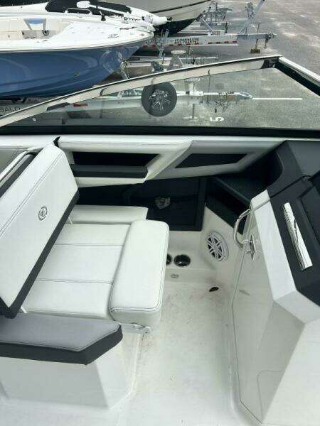 25ft Cobalt Yacht For Sale