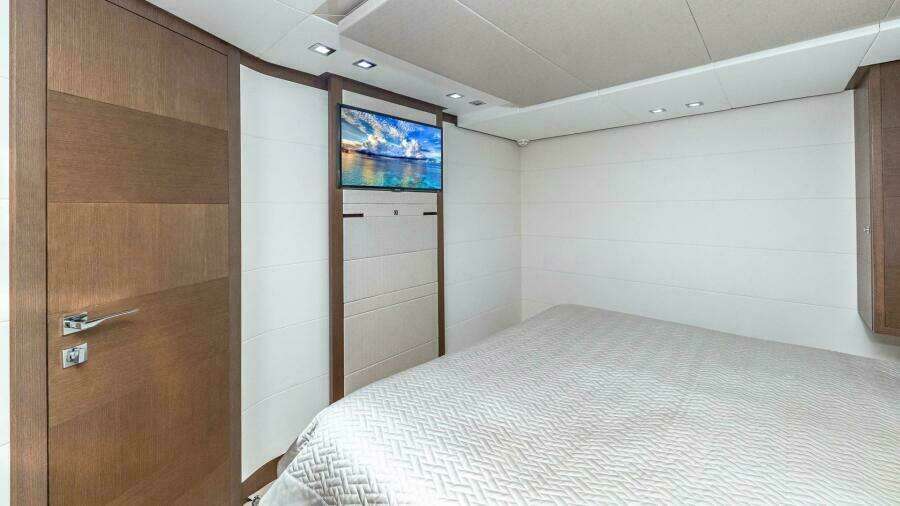 Hoya Saxa 87ft Ferretti Yachts Yacht For Sale