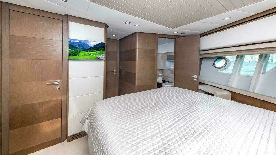 Hoya Saxa 87ft Ferretti Yachts Yacht For Sale