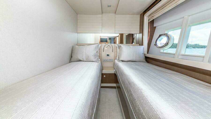Hoya Saxa 87ft Ferretti Yachts Yacht For Sale