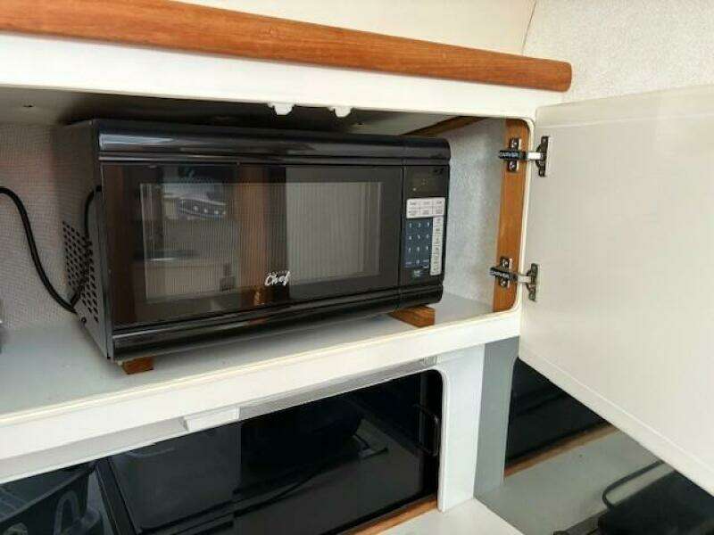 35ft Carver Yacht For Sale