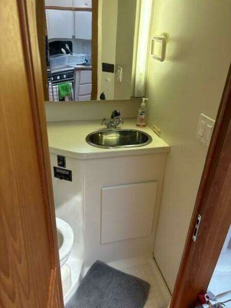 35ft Carver Yacht For Sale