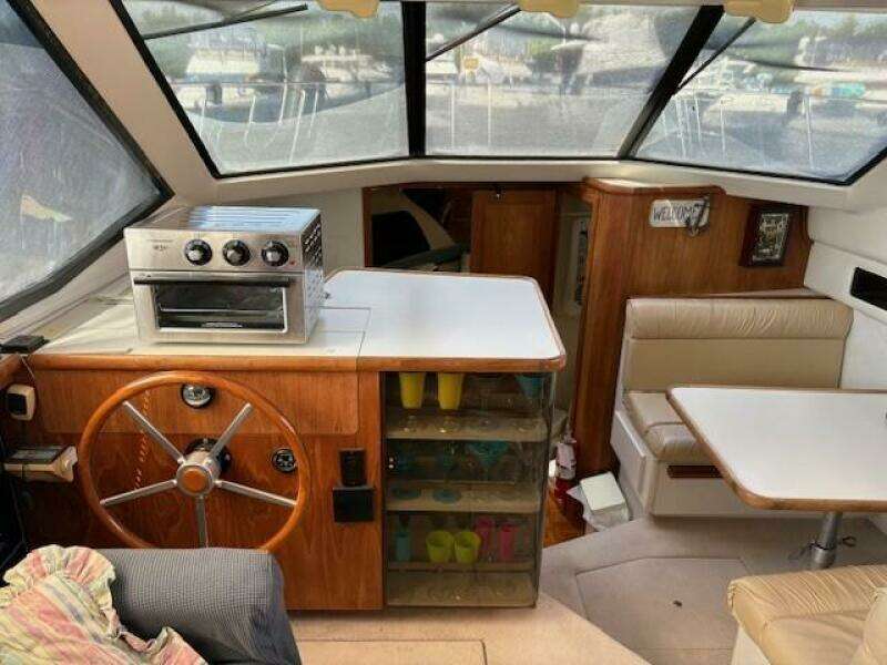 35ft Carver Yacht For Sale