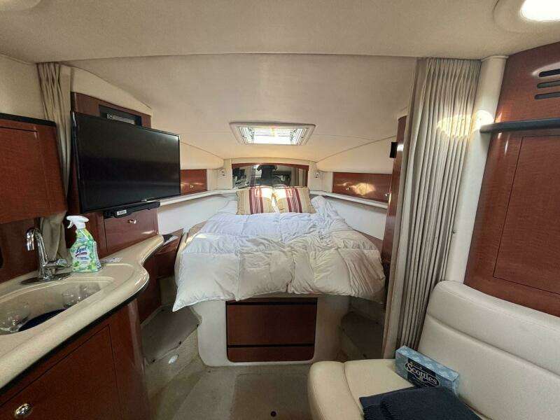 32ft Sea Ray Yacht For Sale