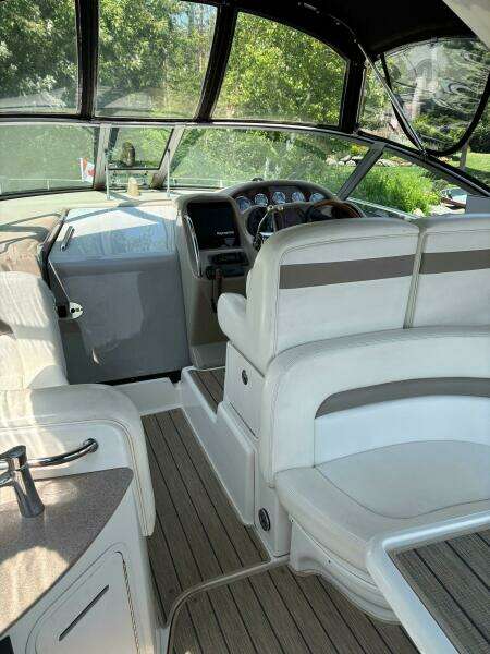 32ft Sea Ray Yacht For Sale