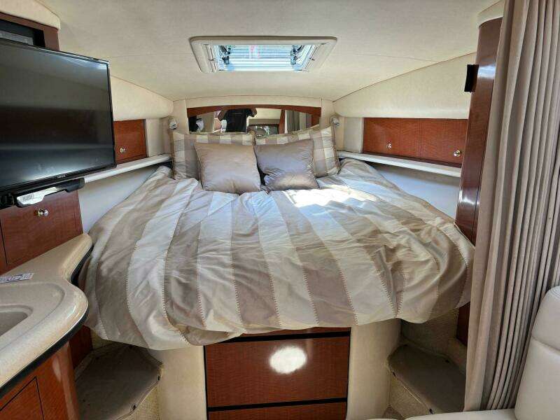 32ft Sea Ray Yacht For Sale