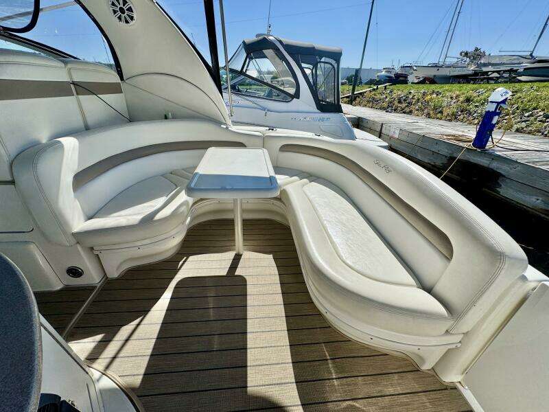 32ft Sea Ray Yacht For Sale