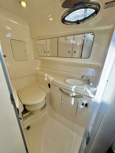 32ft Sea Ray Yacht For Sale