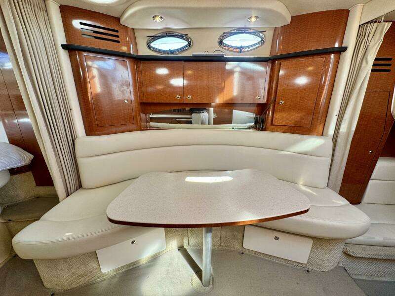 32ft Sea Ray Yacht For Sale
