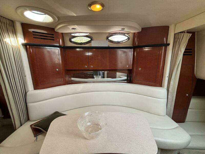 32ft Sea Ray Yacht For Sale