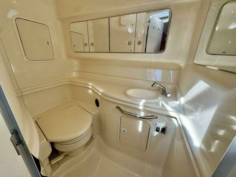 32ft Sea Ray Yacht For Sale