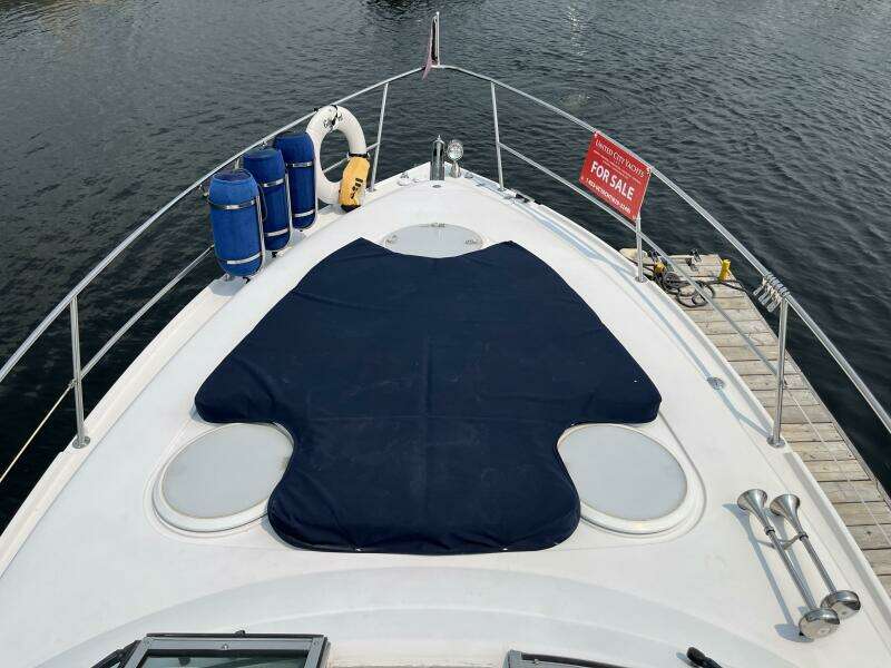 Gillyweed 31ft Four Winns Yacht For Sale
