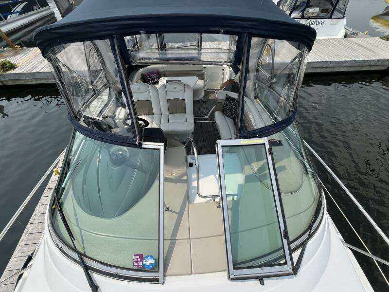 Gillyweed 31ft Four Winns Yacht For Sale