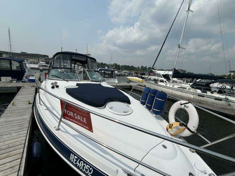 Gillyweed 31ft Four Winns Yacht For Sale