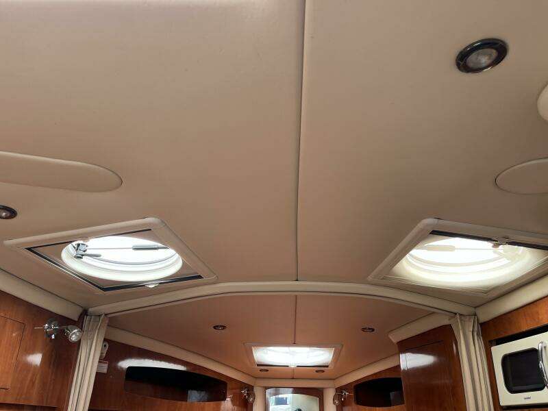 Gillyweed 31ft Four Winns Yacht For Sale