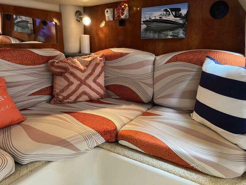 Gillyweed 31ft Four Winns Yacht For Sale