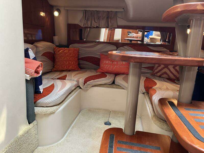 Gillyweed 31ft Four Winns Yacht For Sale