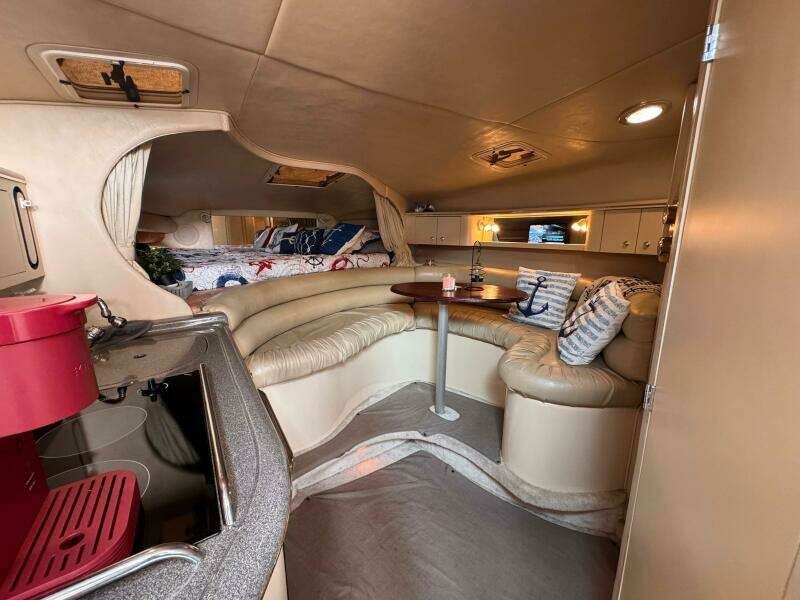 31ft Sea Ray Yacht For Sale