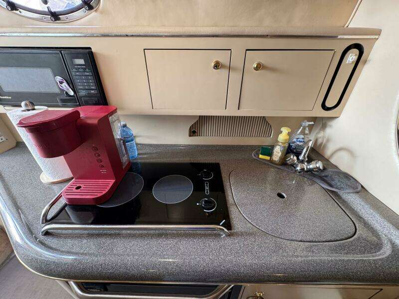 31ft Sea Ray Yacht For Sale