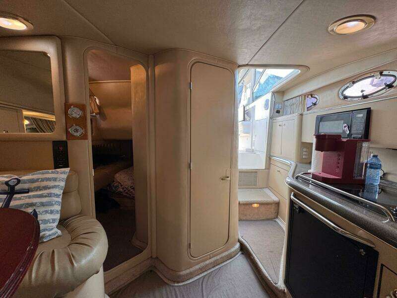 31ft Sea Ray Yacht For Sale