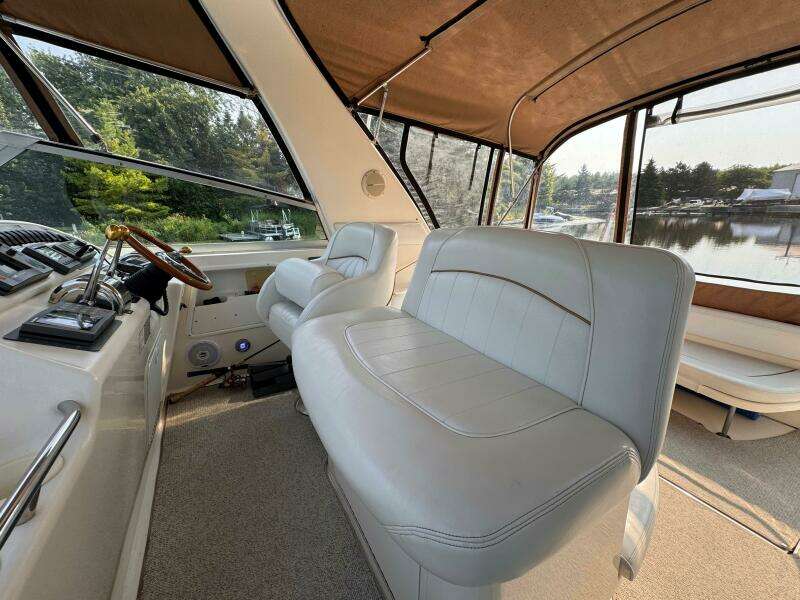 31ft Sea Ray Yacht For Sale