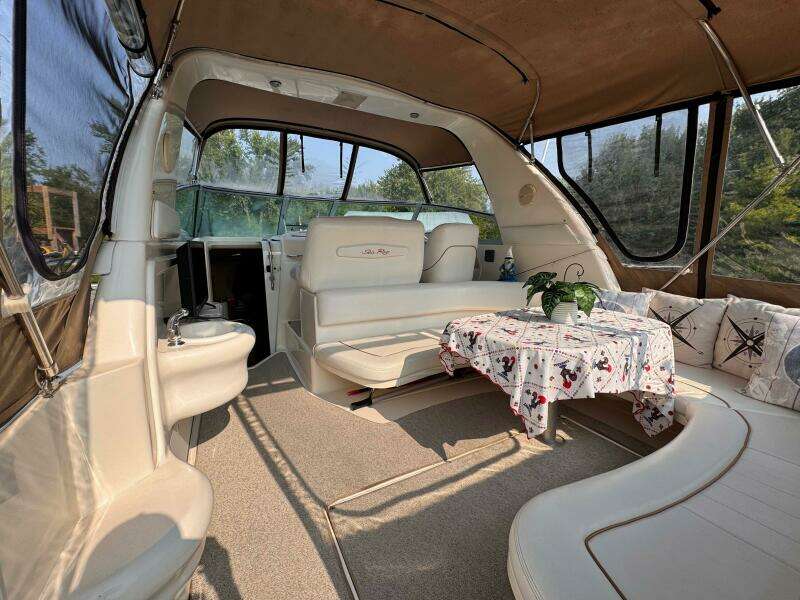 31ft Sea Ray Yacht For Sale