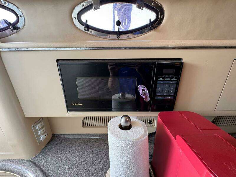 31ft Sea Ray Yacht For Sale