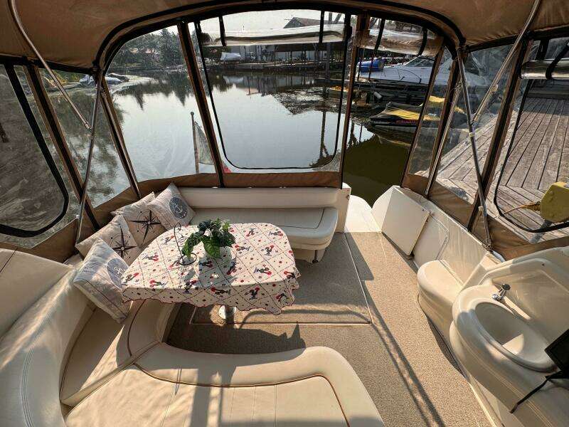 31ft Sea Ray Yacht For Sale
