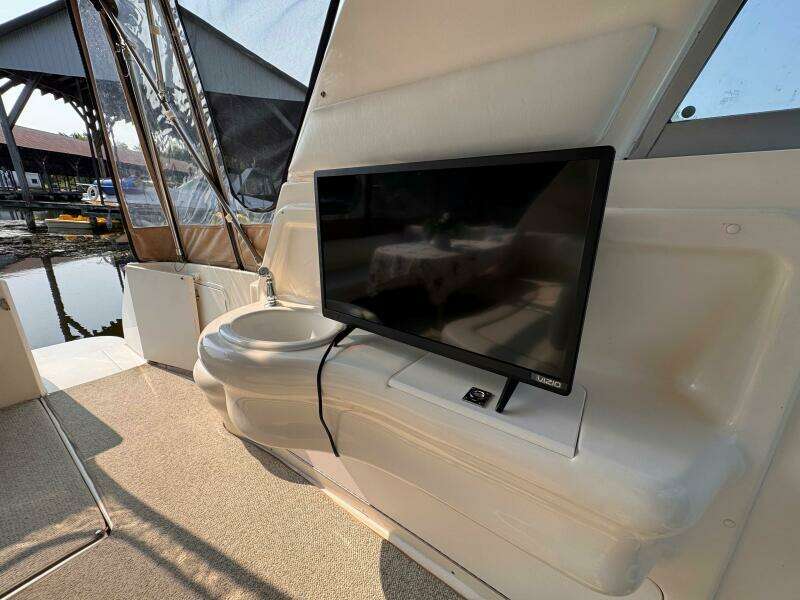 31ft Sea Ray Yacht For Sale