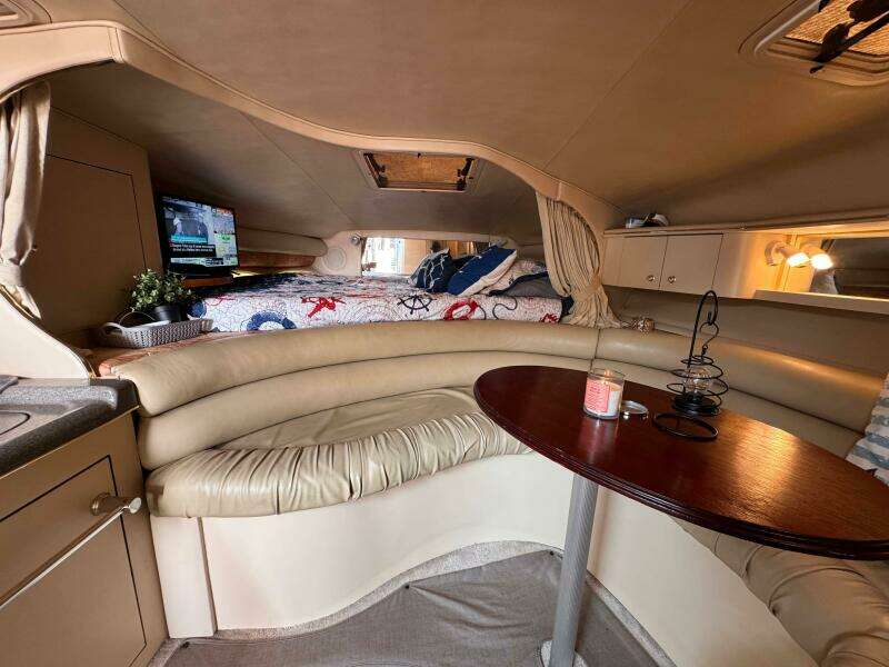 31ft Sea Ray Yacht For Sale