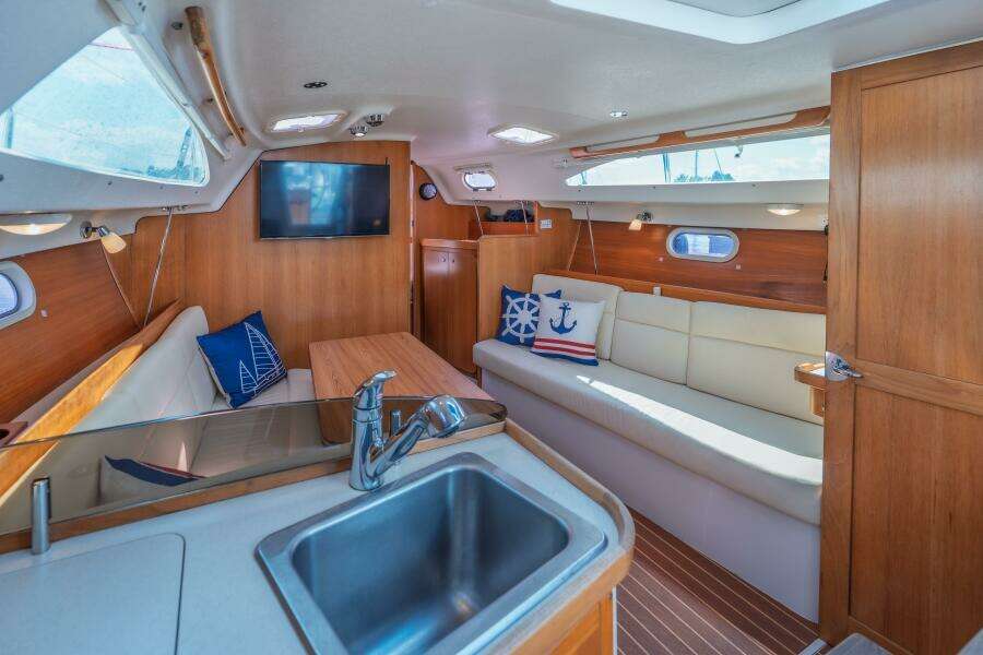 Dublin Luck 30ft Catalina Yacht For Sale