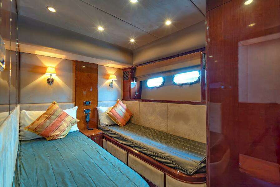 BLUE ROSE 75ft Princess Yachts Yacht For Sale