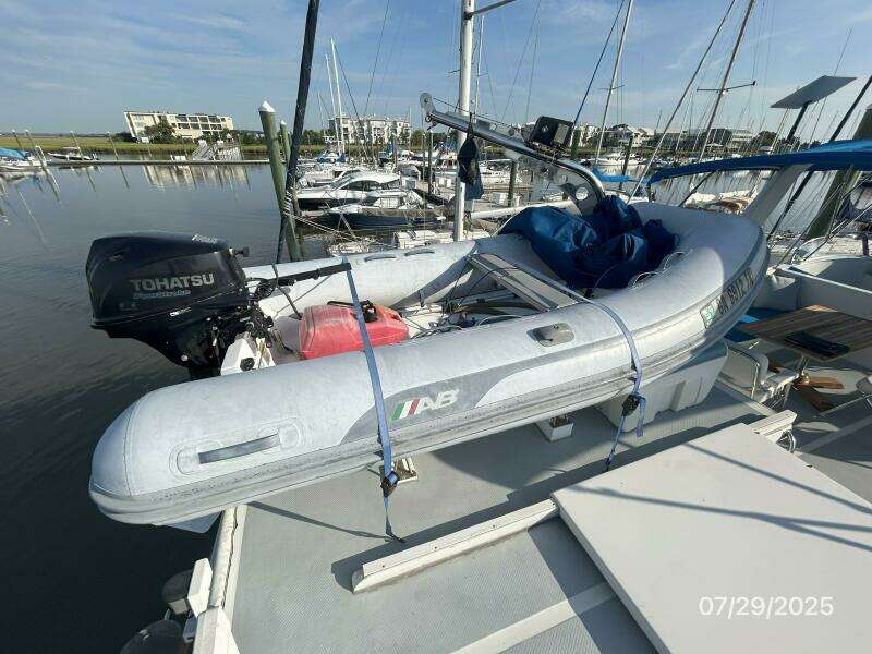 44' DeFever tender2