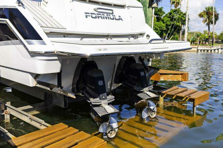 28ft Formula Yacht For Sale