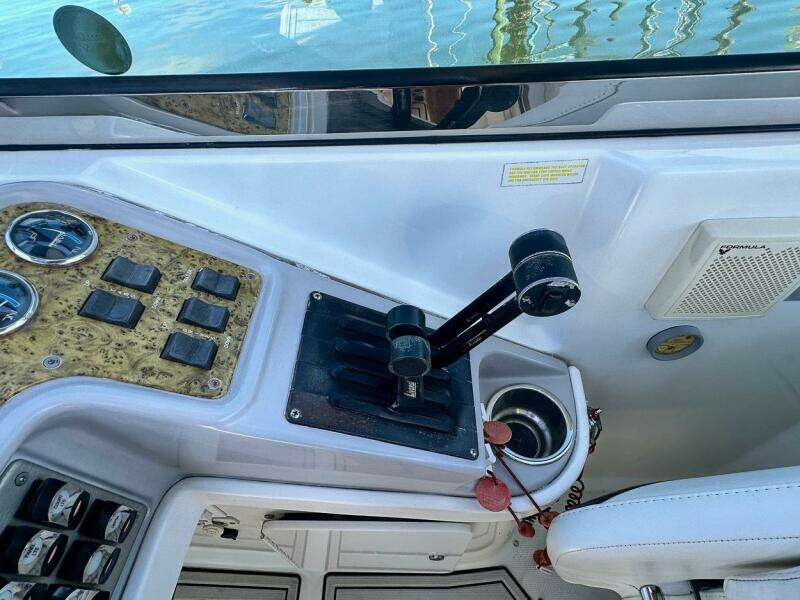 28ft Formula Yacht For Sale