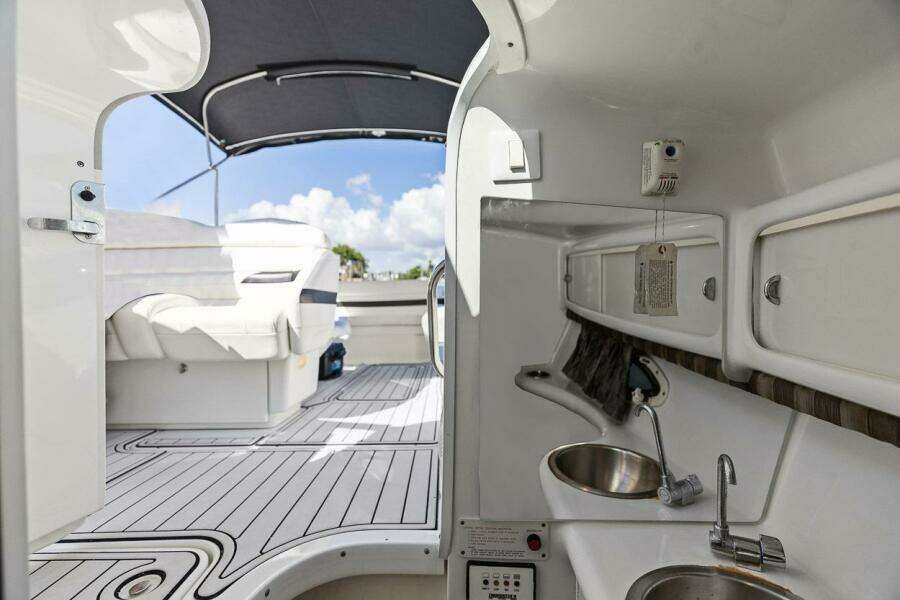 28ft Formula Yacht For Sale