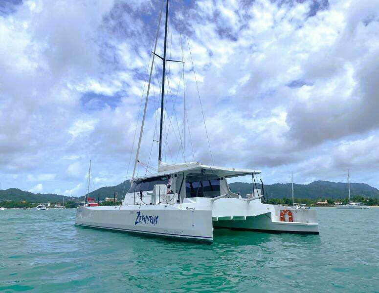 Zephyrus 43ft Stealth Yacht For Sale