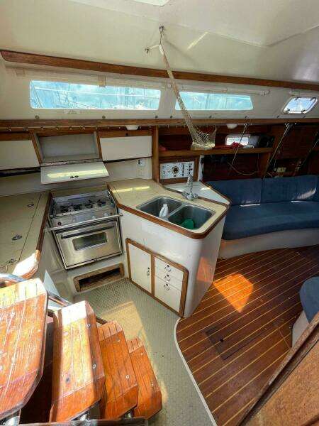 Water Wing 32ft Catalina Yacht For Sale