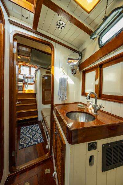 WALRUS 49ft Covey Island Boat Works Yacht For Sale